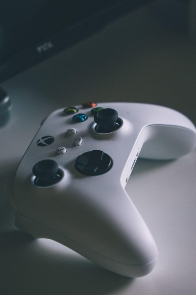 controller, gamer, xbox controller, xbox, xbox one, xbox one s, gaming, game, white controller, blurred background, controller, controller, gamer, gamer, gamer, gamer, gamer, xbox, xbox, xbox